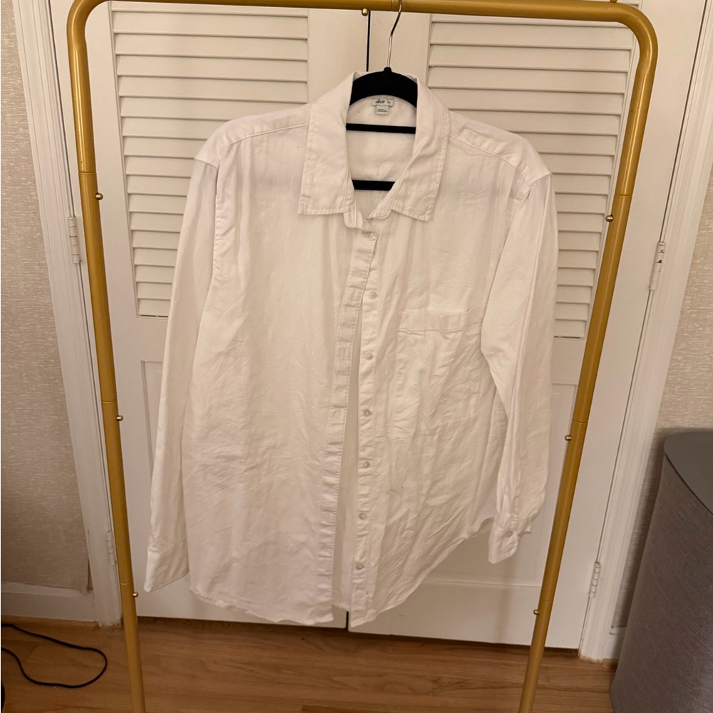 Aerie Classic White Button Down Shirt